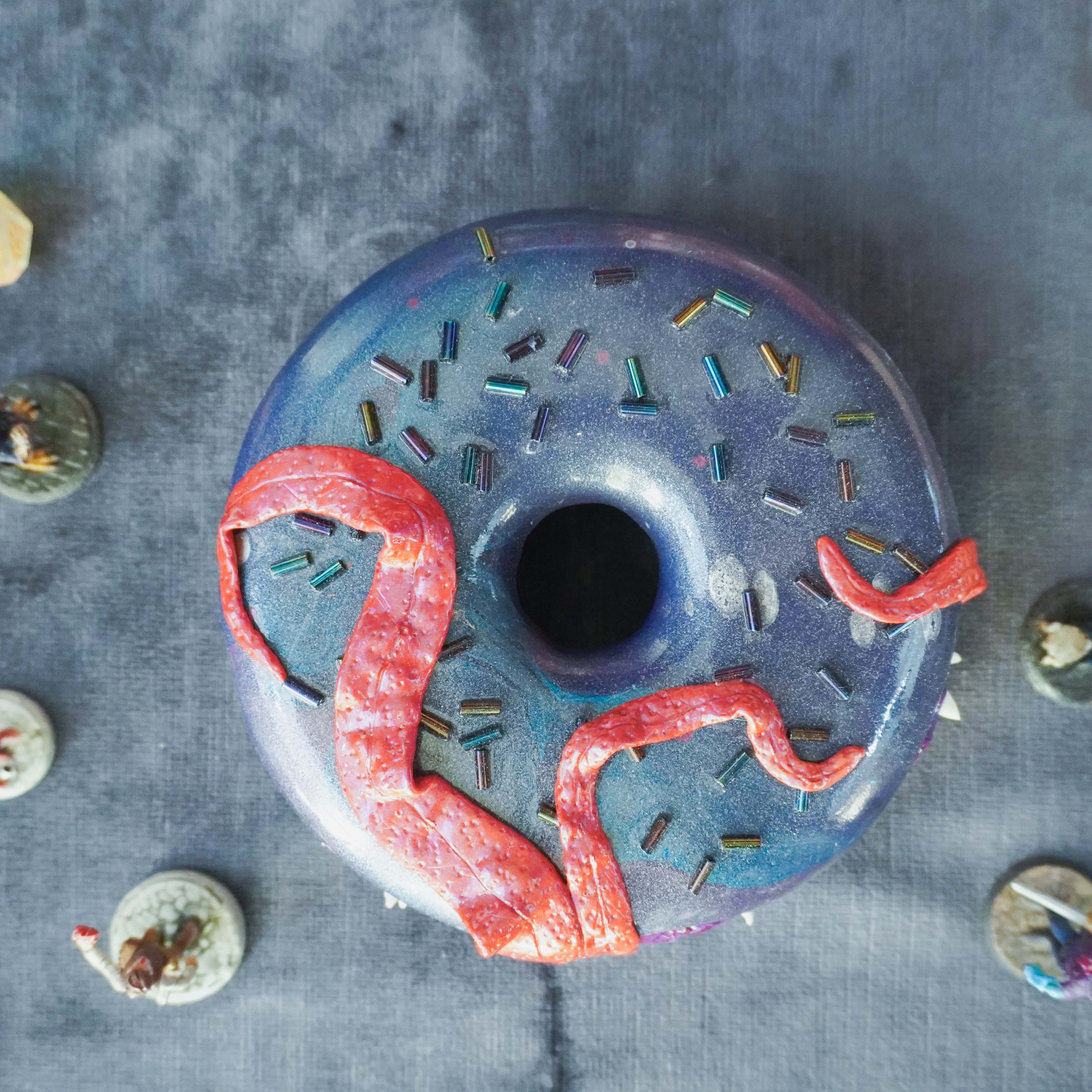 Monstrous Dodecadonut – Elite Wooden Dice Vault